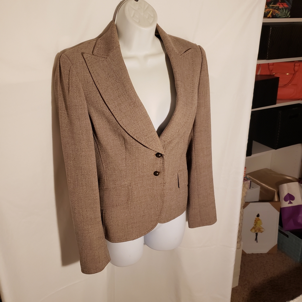 Elegant Tan Women's Blazer